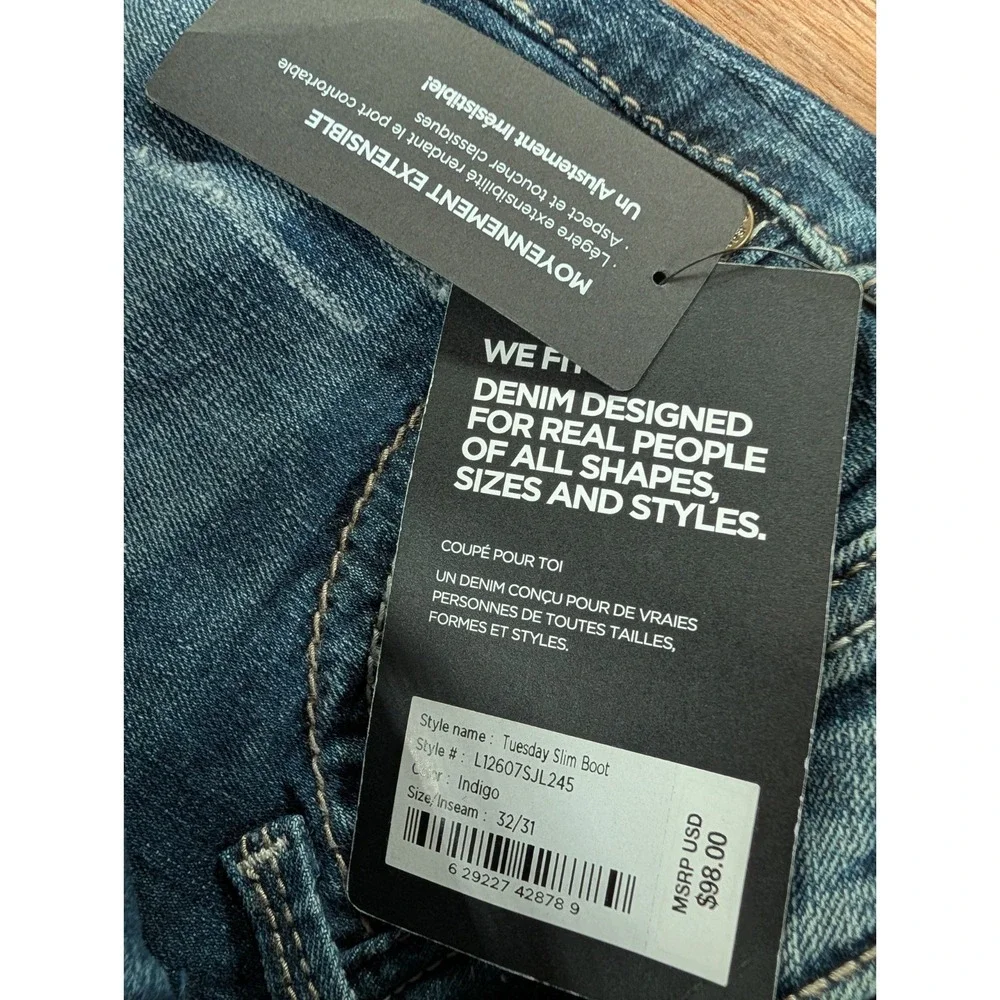 NWT Silver Jeans Tuesday Low Rise Slim Boot Jeans Womens W32 L31 Medium Wash